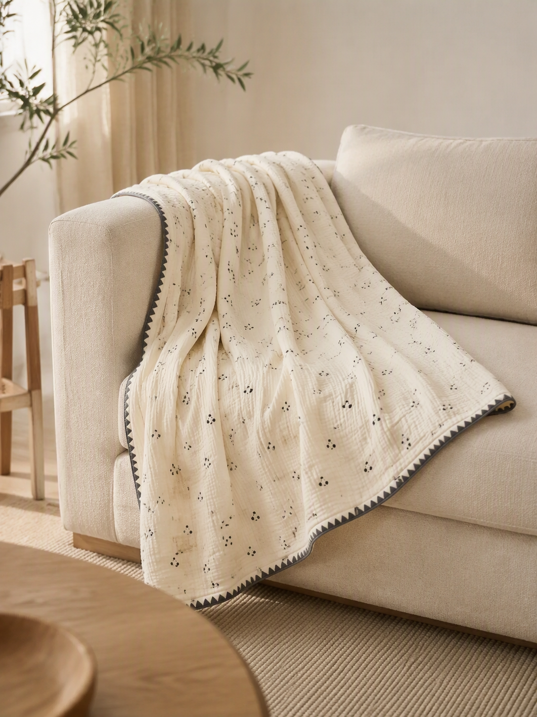 Pure Cotton Skin‑Friendly Dainty Tiny Floral Blanket