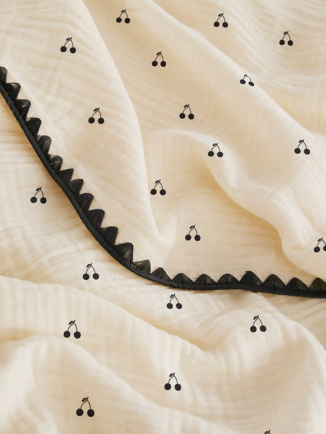 Pure Cotton Skin‑Friendly Dainty Tiny Floral Blanket
