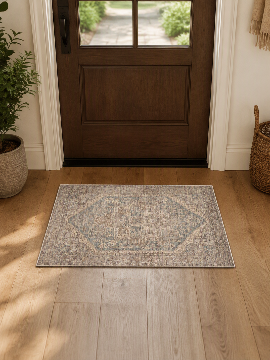 Antique‑Style Transitional Area Rug