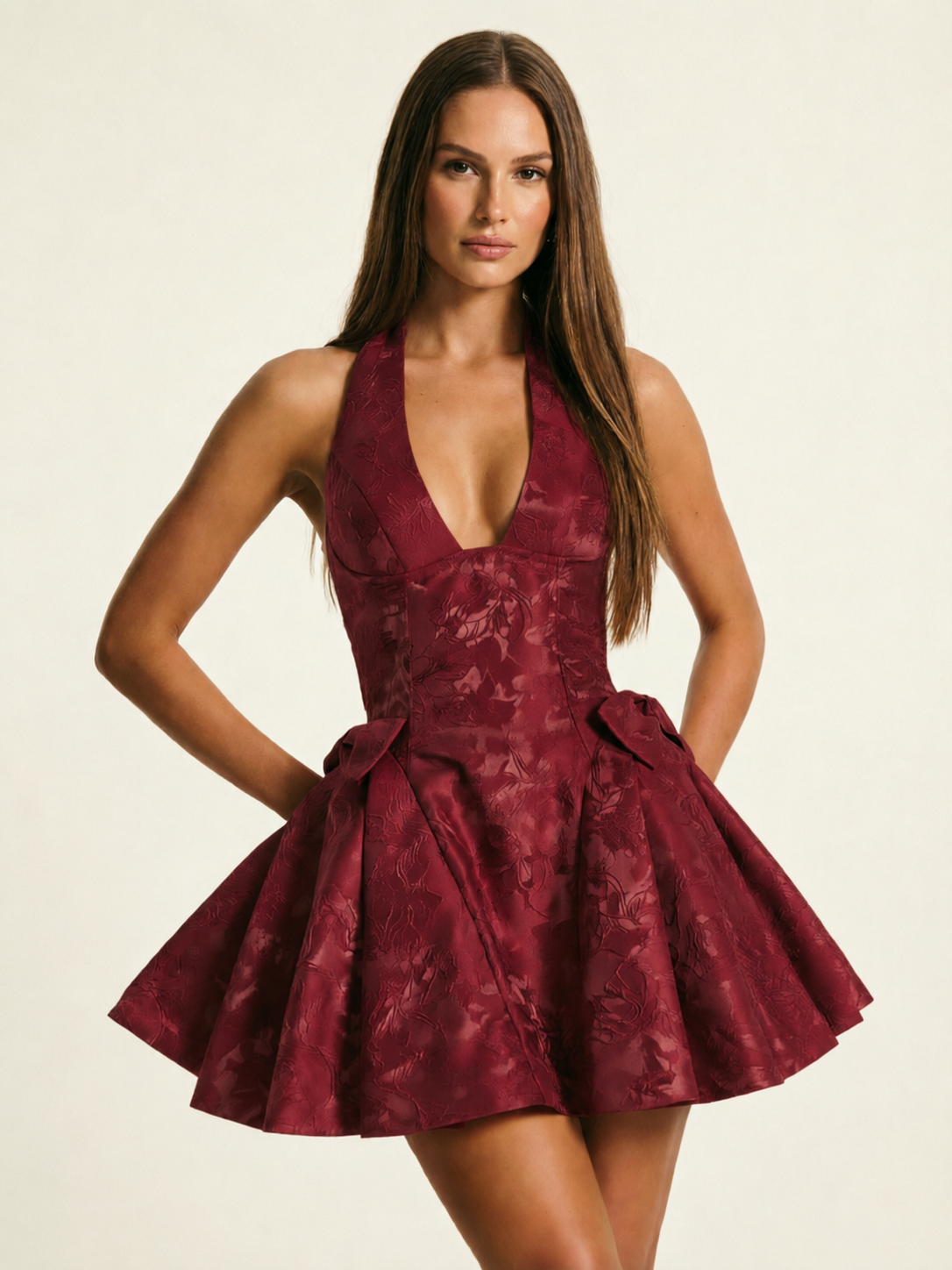 Strap-beaded lace back structure cocktail dress