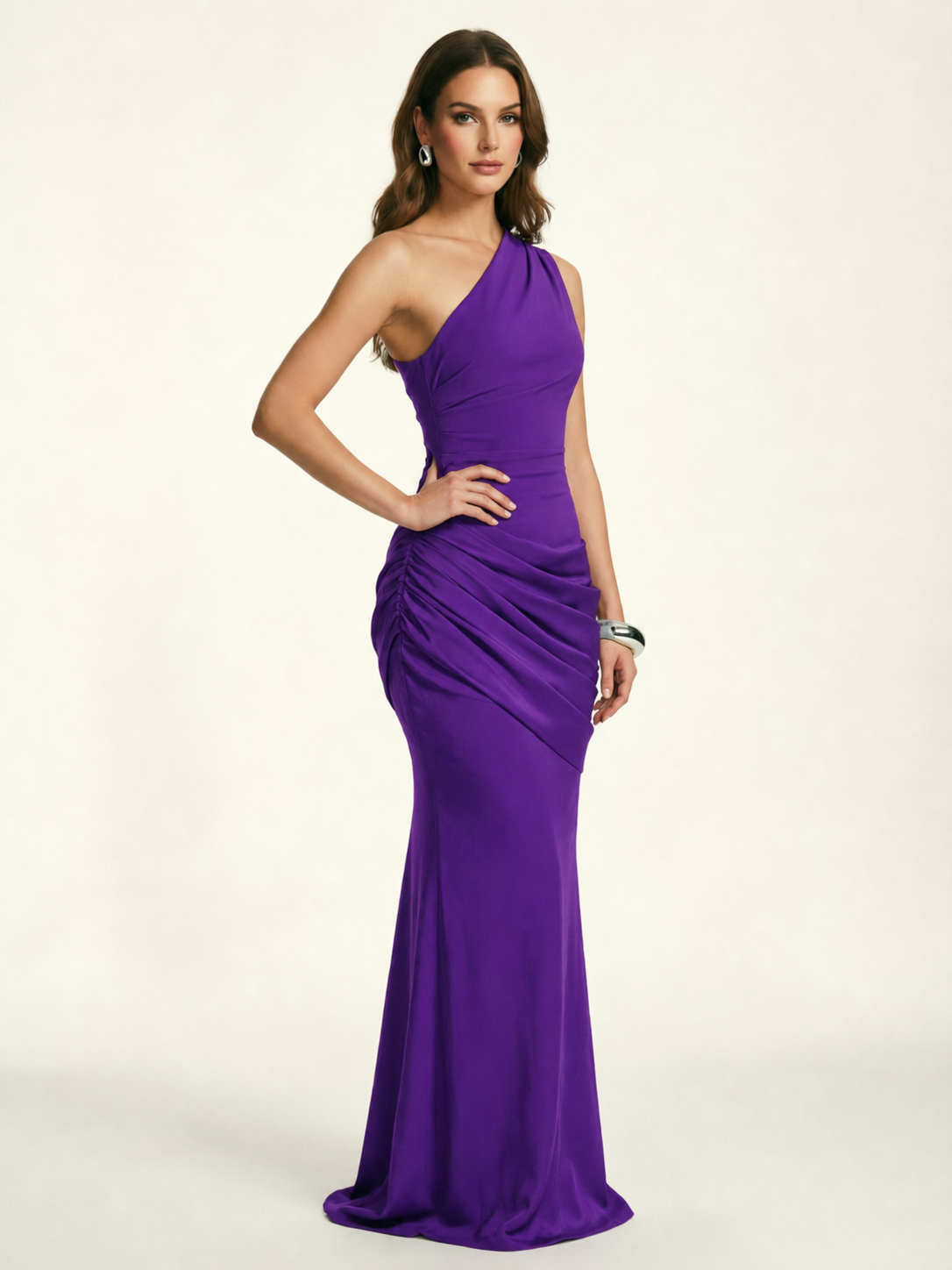 Single-shoulder satin floor-length evening dress